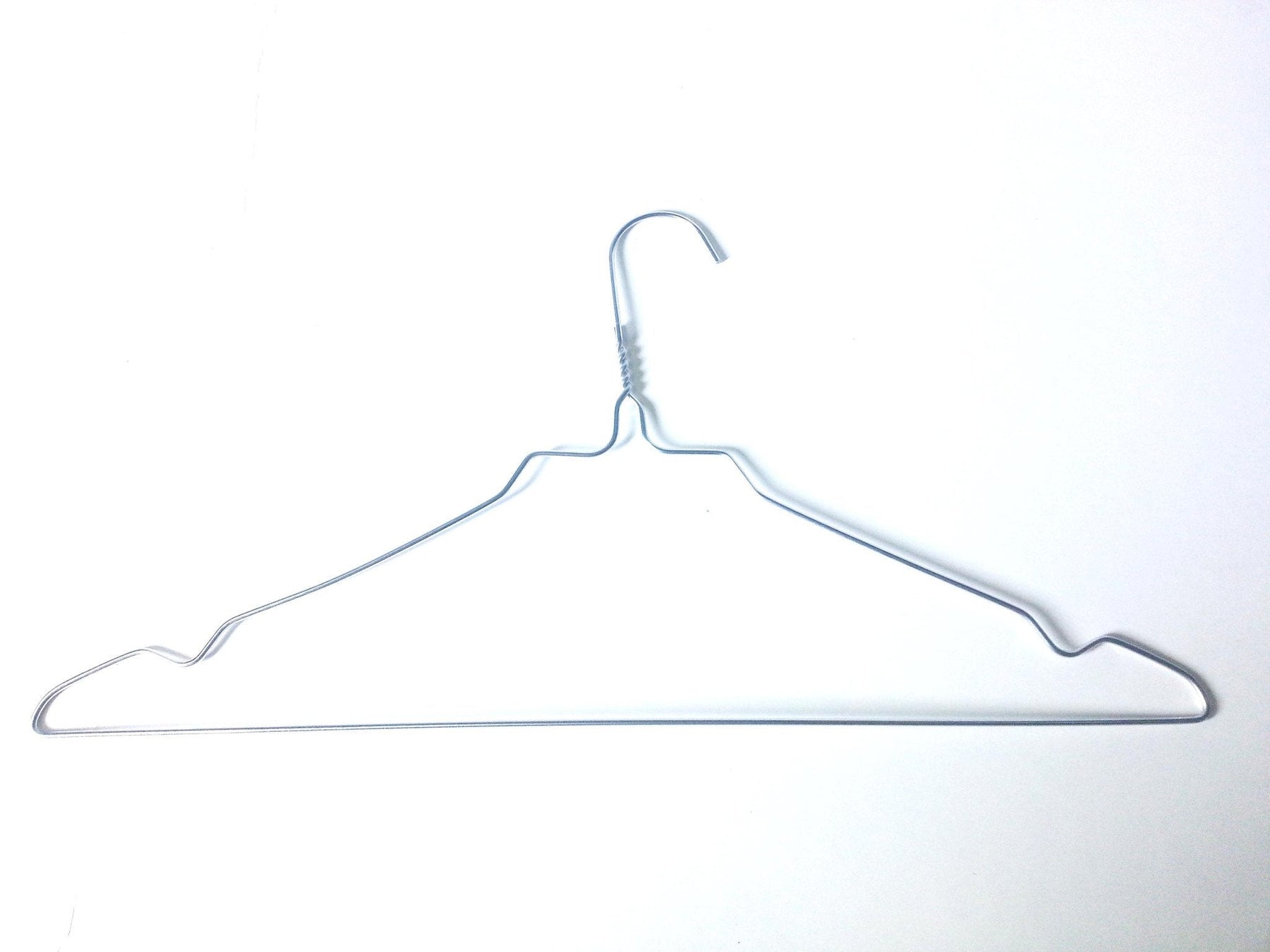 BriaUSA Heavy Duty 100 Pack Coat Hangers 18 inch Length 11.5 Gauge  Thickness Galvanized Metal Wire Standard Clothes Hangers